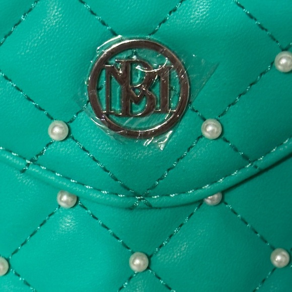 Badgley Mischka Pearls Strap Phone Case with Diamond Quilting and Pearls -Green- - Picture 8 of 12